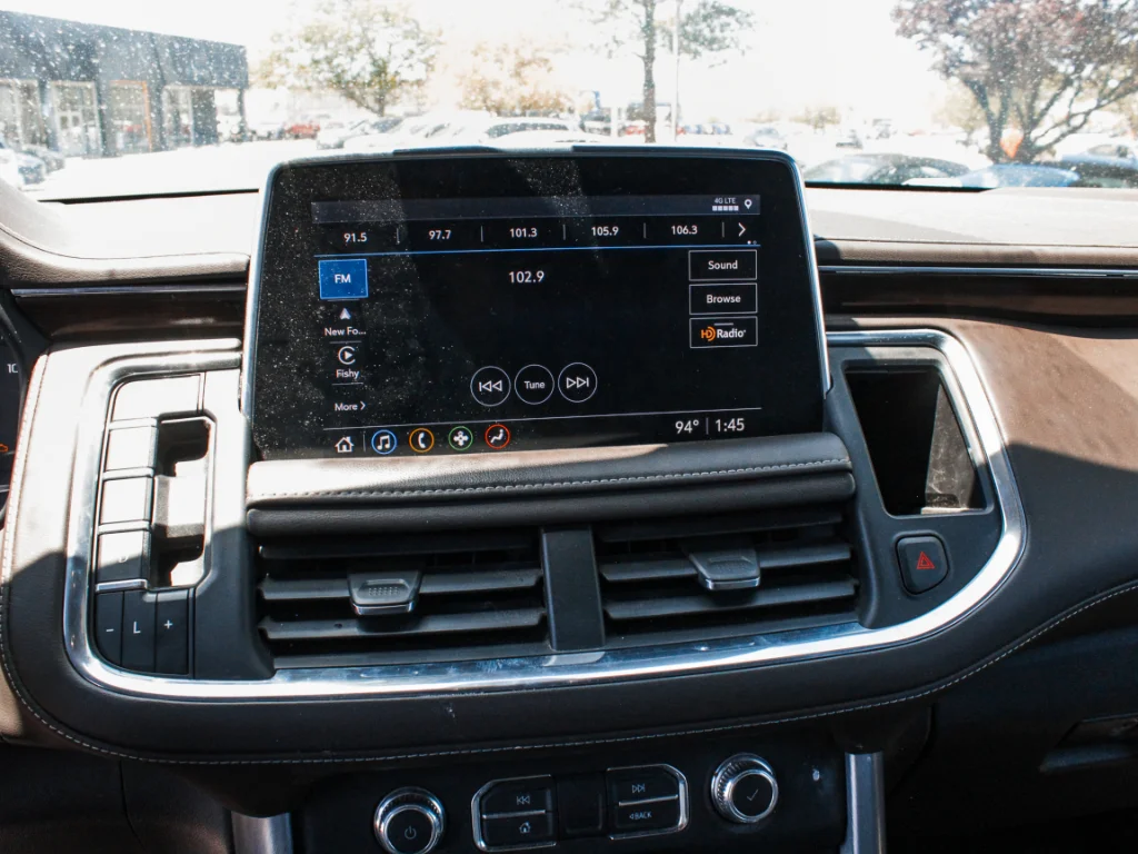 Used 2021 Smokey Quartz Metallic GMC SLE image 15