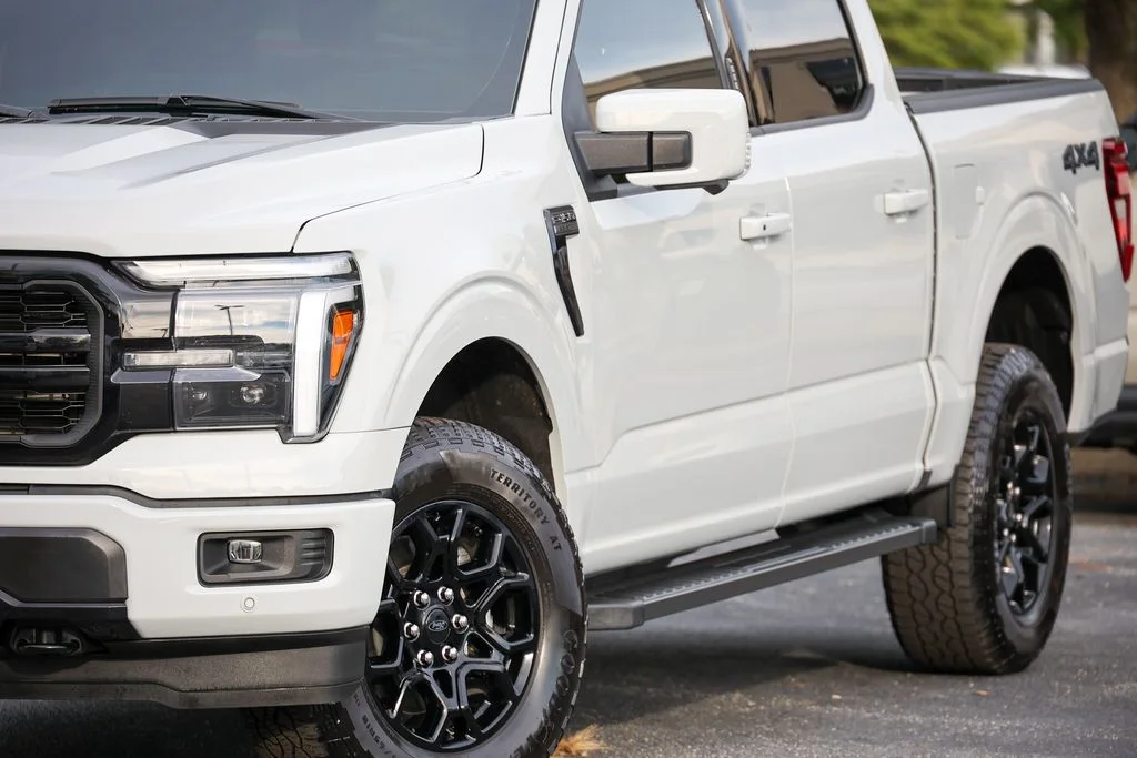 Used 2026 White Ford Lariat image 8