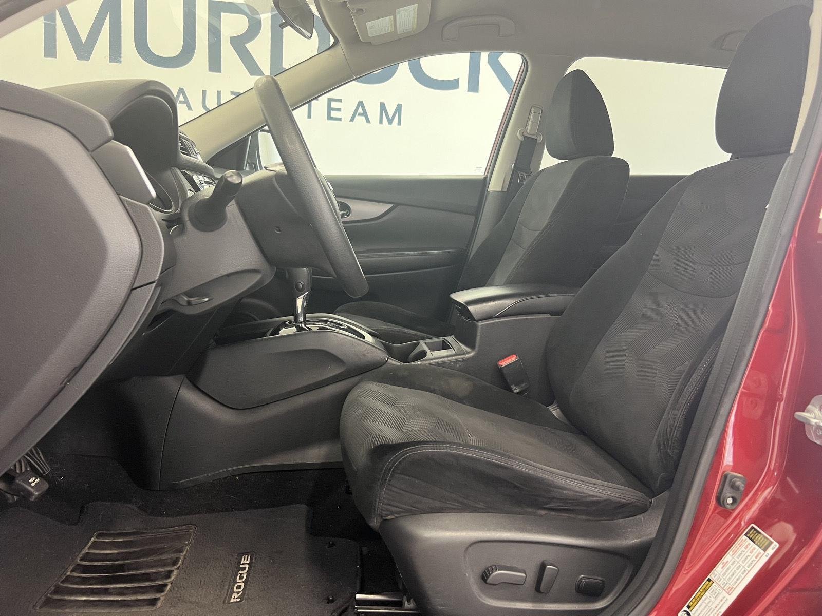 2016 Nissan Rogue SV - Photo 12