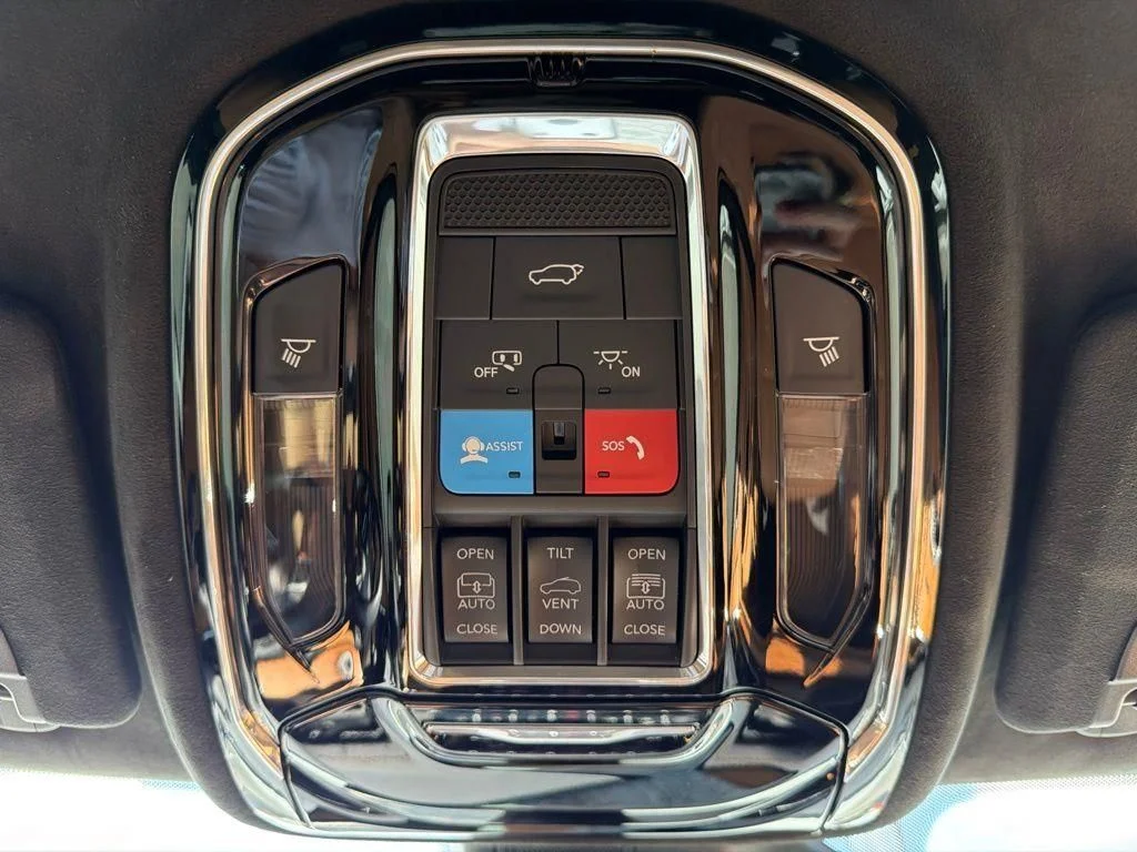 Used 2024 White Jeep Summit Reserve image 47