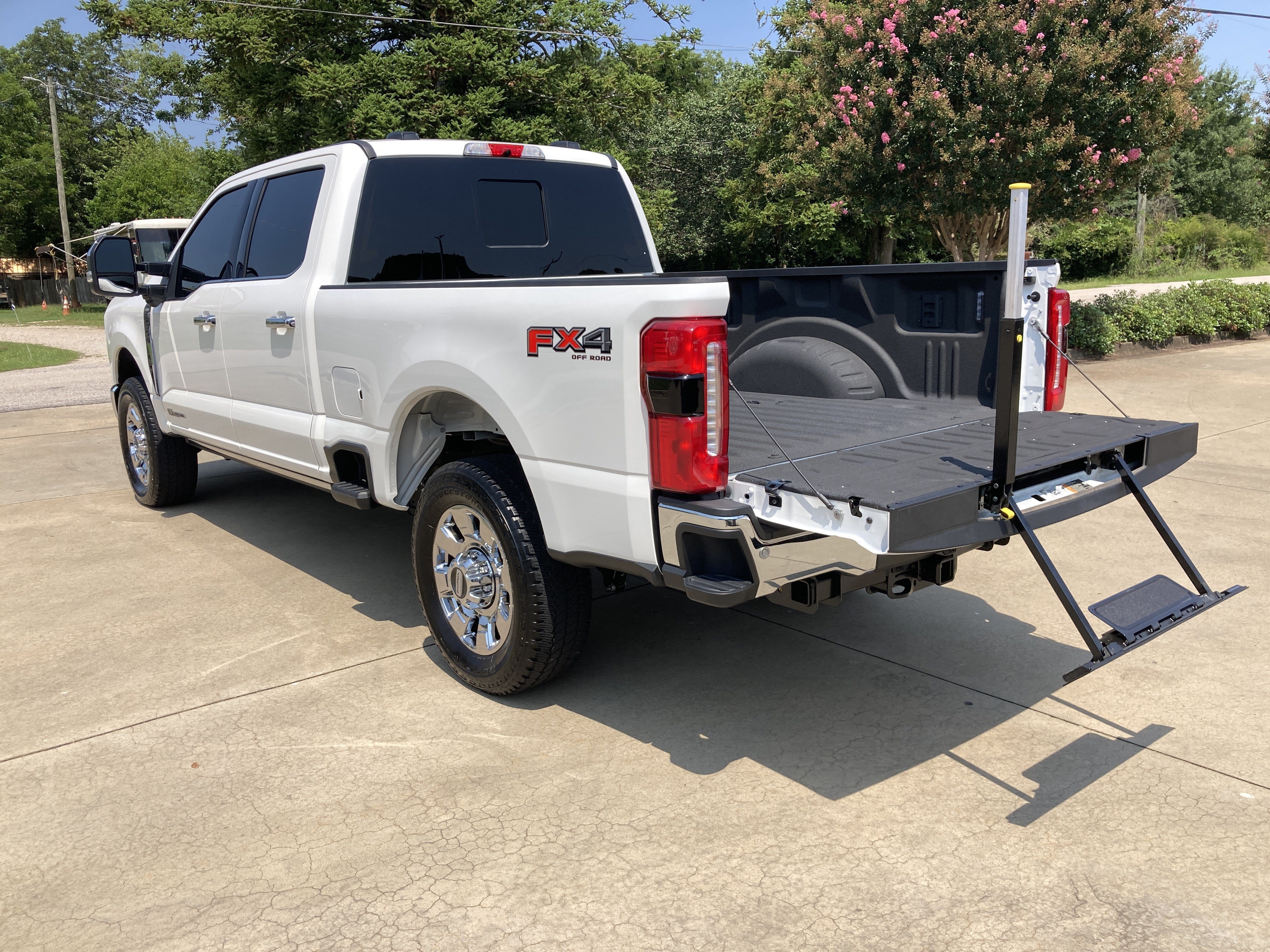 2025 Ford F-350 Super Duty Lariat - Photo 15