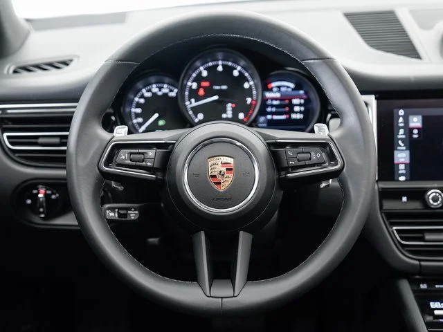2025 Porsche Macan Base - Photo 11