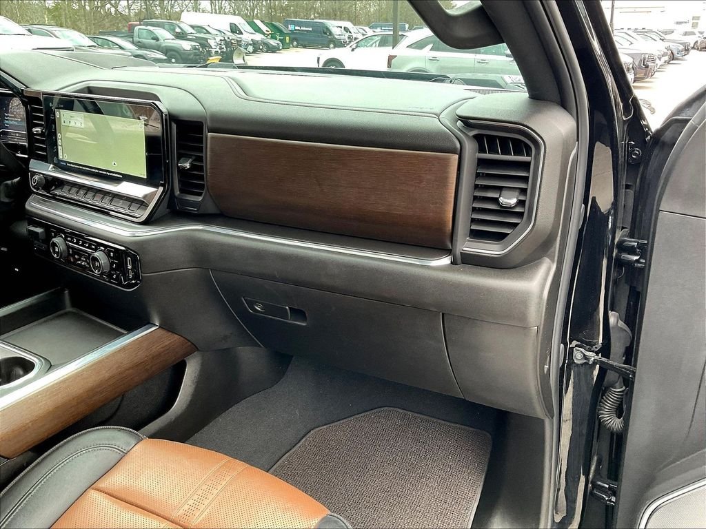 Used 2024 Black Chevrolet High Country image 12