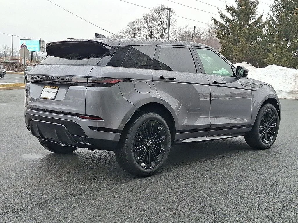 New 2026 Eiger Grey Land Rover Dynamic image 3