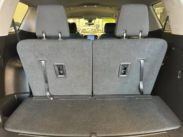 Used 2023 White GMC SLE image 17