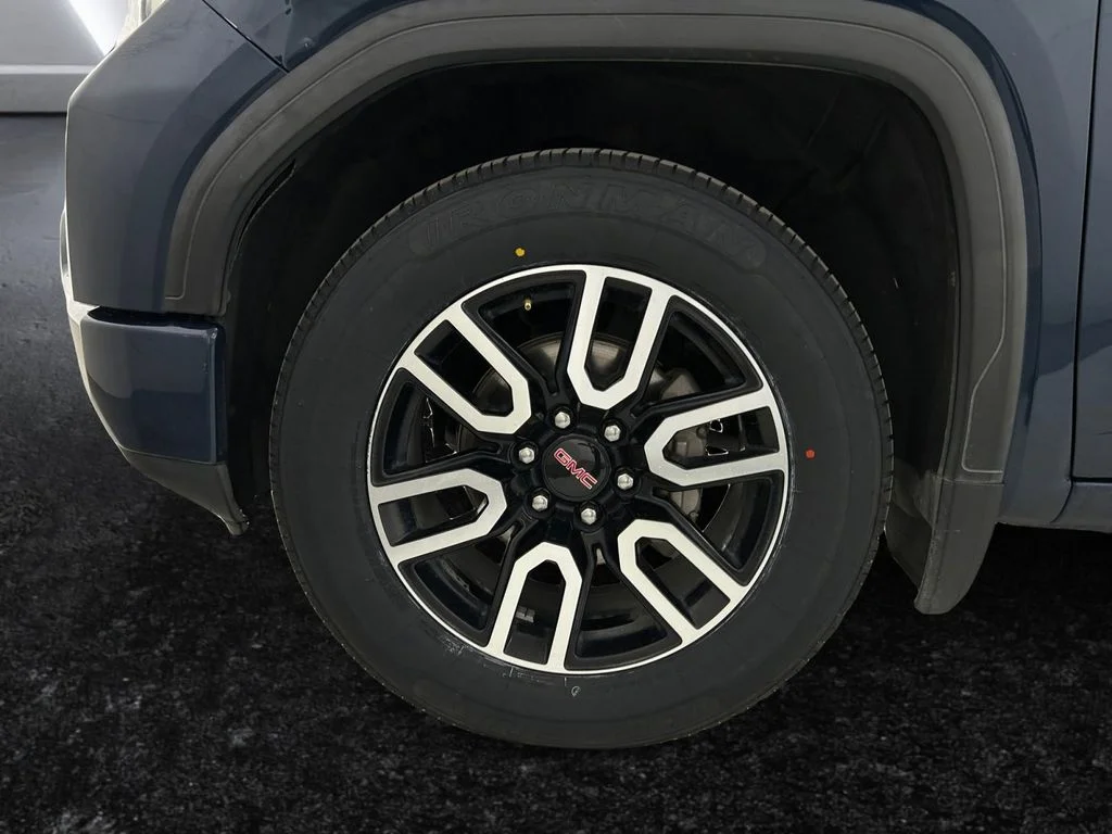 Used 2020 Blue GMC Elevation image 27