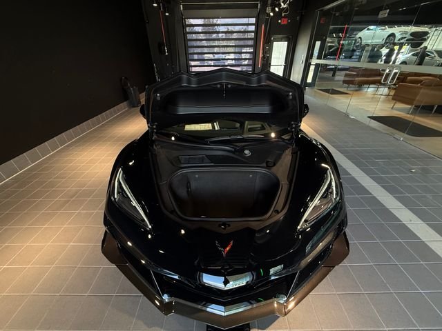 Used 2025 Black Chevrolet Z06 image 9