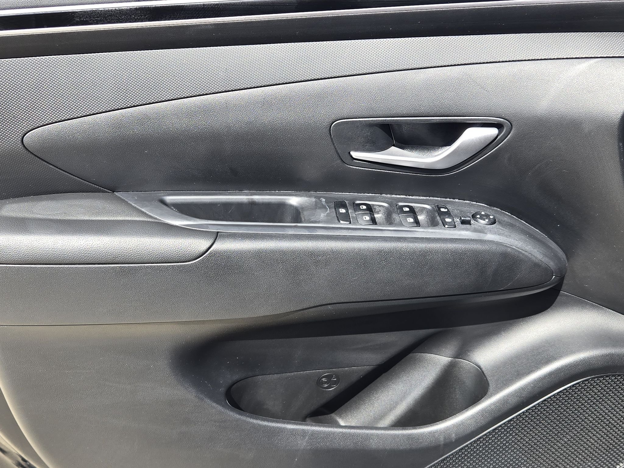 Used 2022 Phantom Black Hyundai SEL image 22