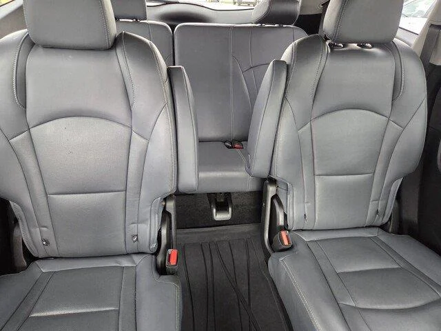 Used 2020 Summit White Buick Essence image 31