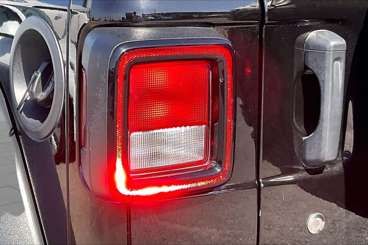 Used 2018 Black Clearcoat Jeep Sport S image 24