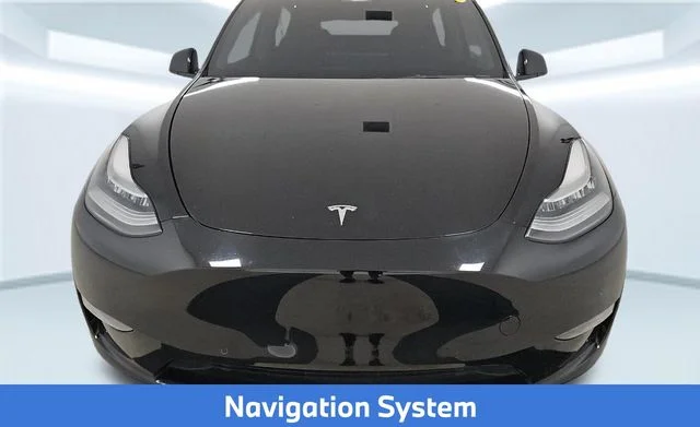 Used 2022  Tesla Long Range image 2
