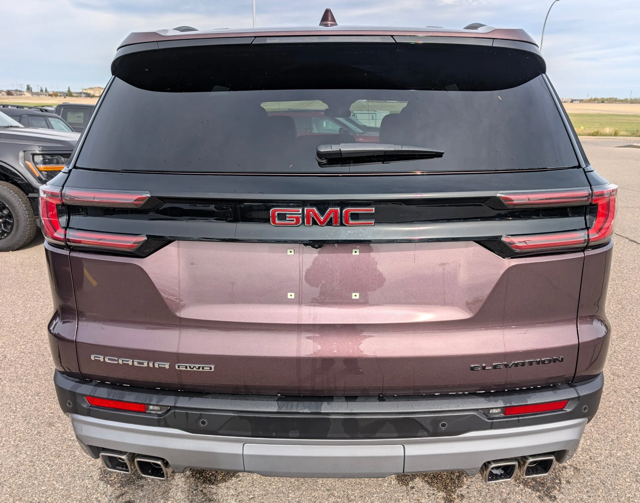 Used 2025 Crystal Metallic GMC ELEVATION AWD **New Arrival** image 4