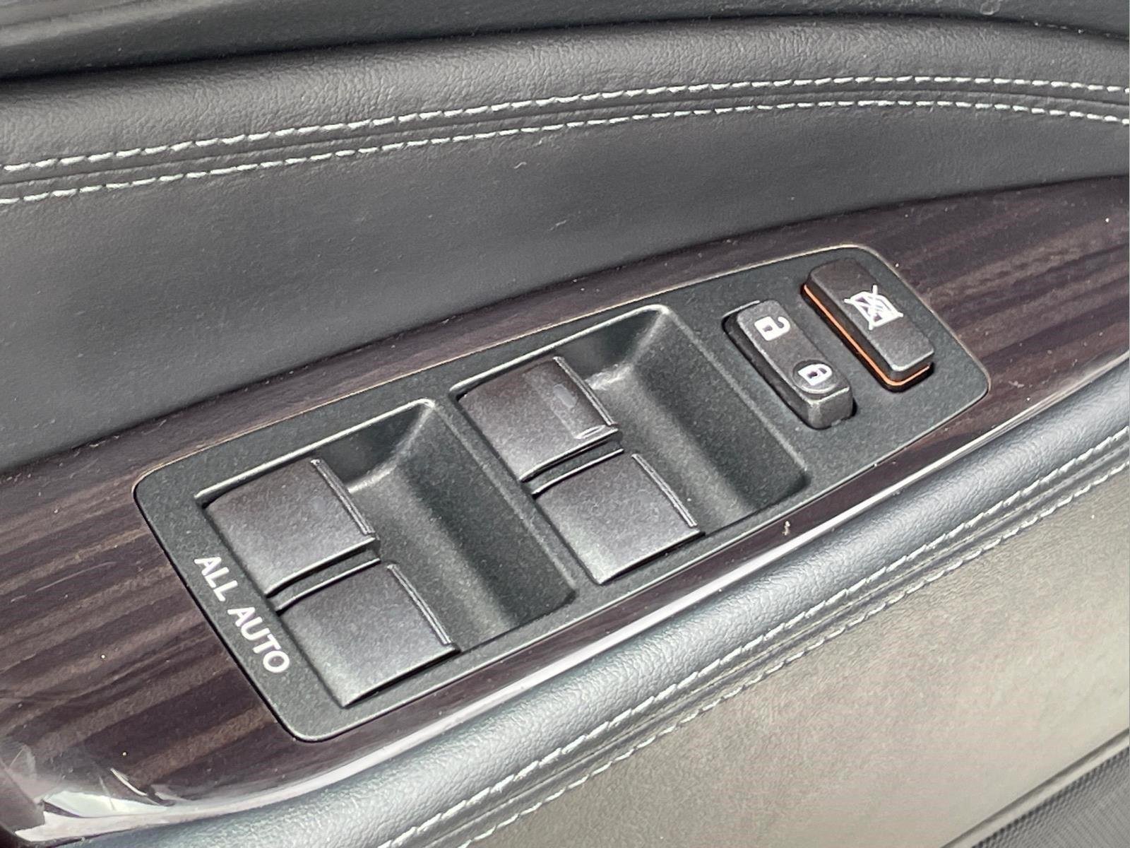 Used 2015 Liquid Platinum Lexus COMFORT image 16