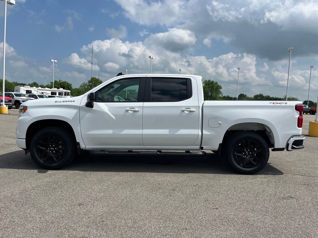 New 2026 Summit White Chevrolet RST image 2