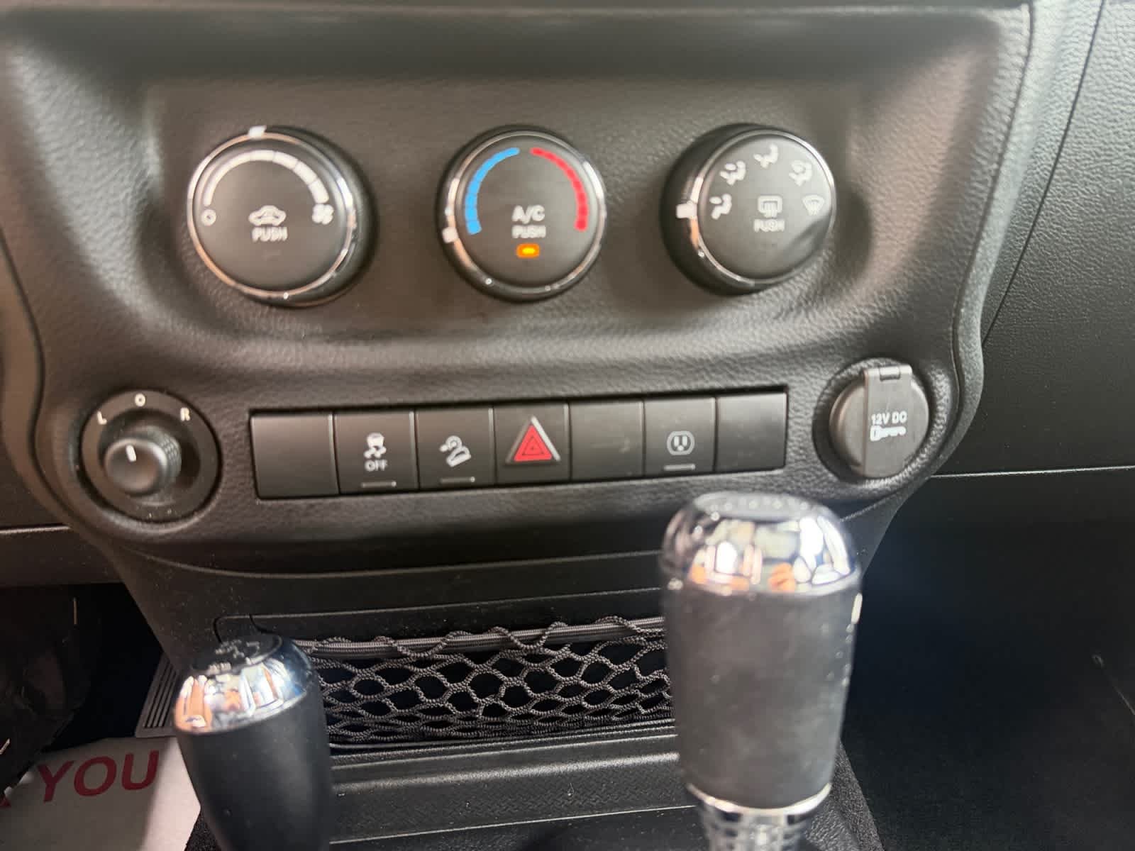 Used 2015 Hydro Blue Pearl Coat Jeep Sahara image 27