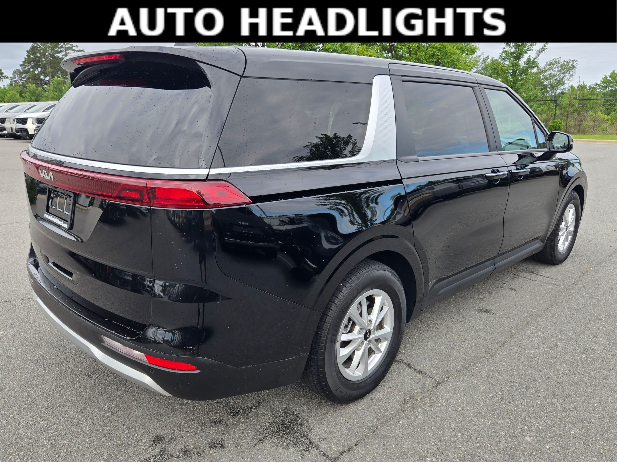 Used 2024 Aurora Black Pearl Kia LX image 7