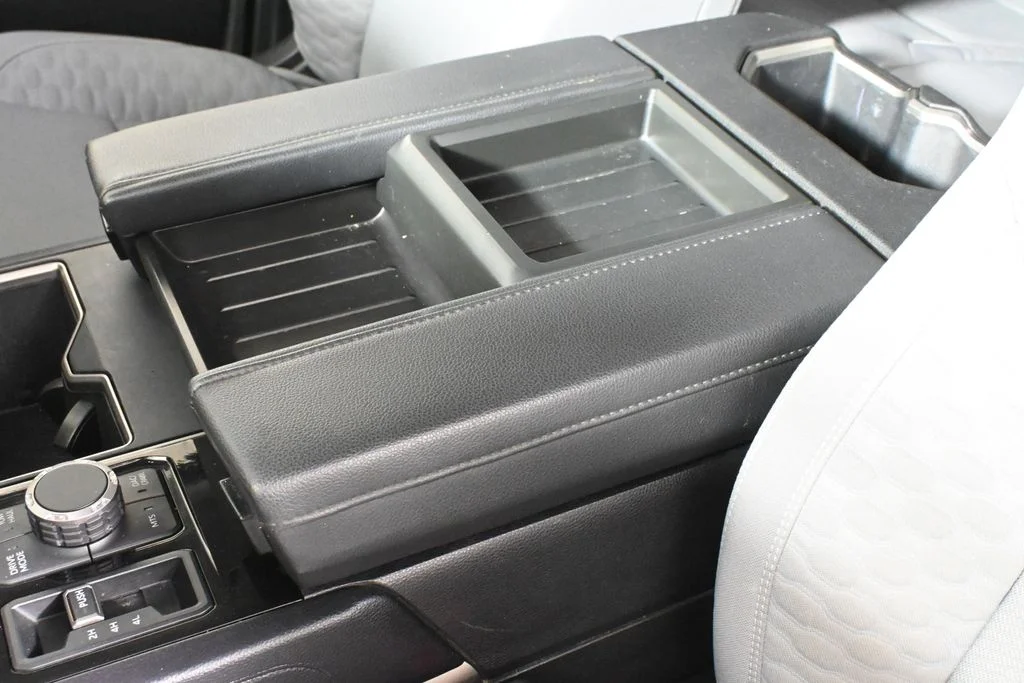 Used 2023  Toyota SR5 image 25