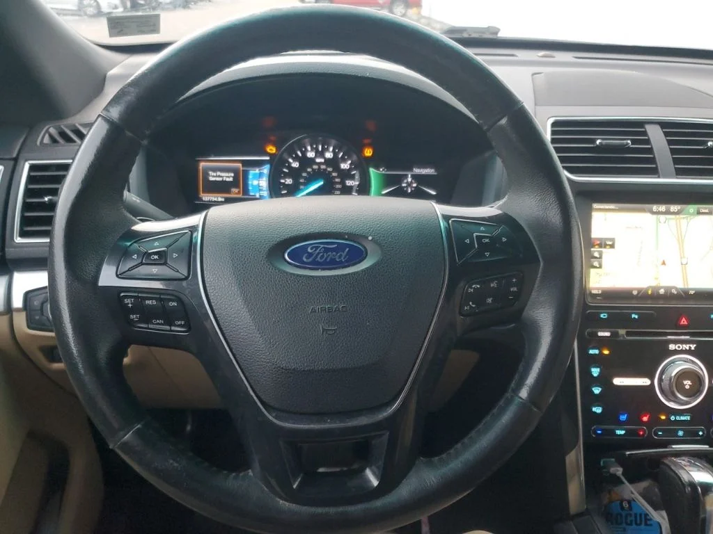 Used 2016 Brown Ford Limited image 14