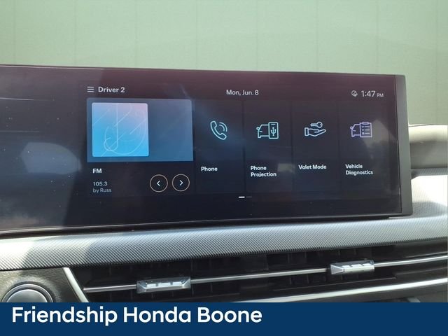 Used 2024 Silver Hyundai SEL image 25