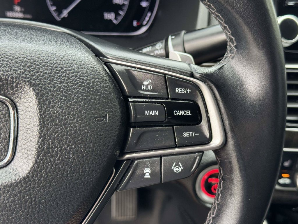 Used 2018 Black Honda Touring image 13
