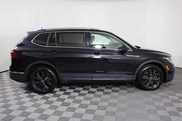 Used 2024 Black Volkswagen 2.0T SE image 9