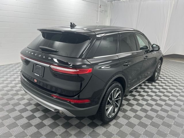 Used 2023 Infinite Black Metallic Lincoln Standard image 5