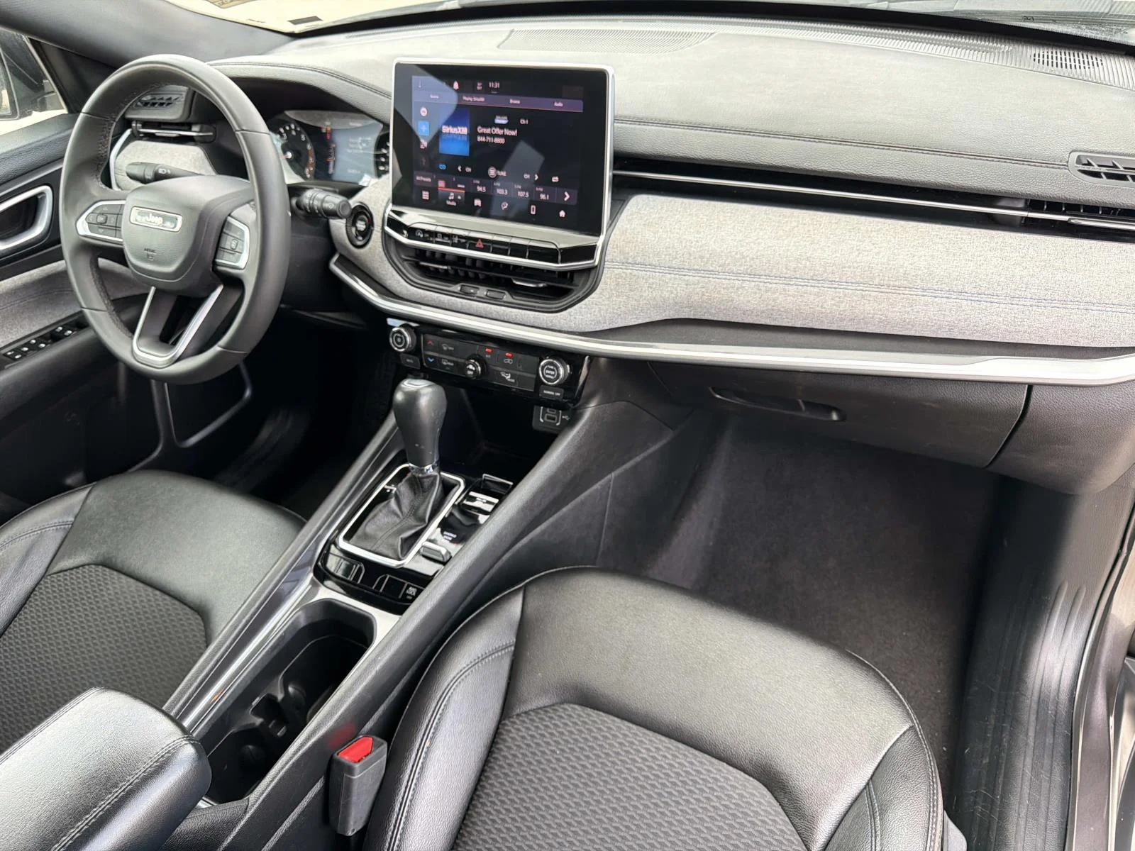 Used 2024 Gray Jeep Latitude 4x4 image 12