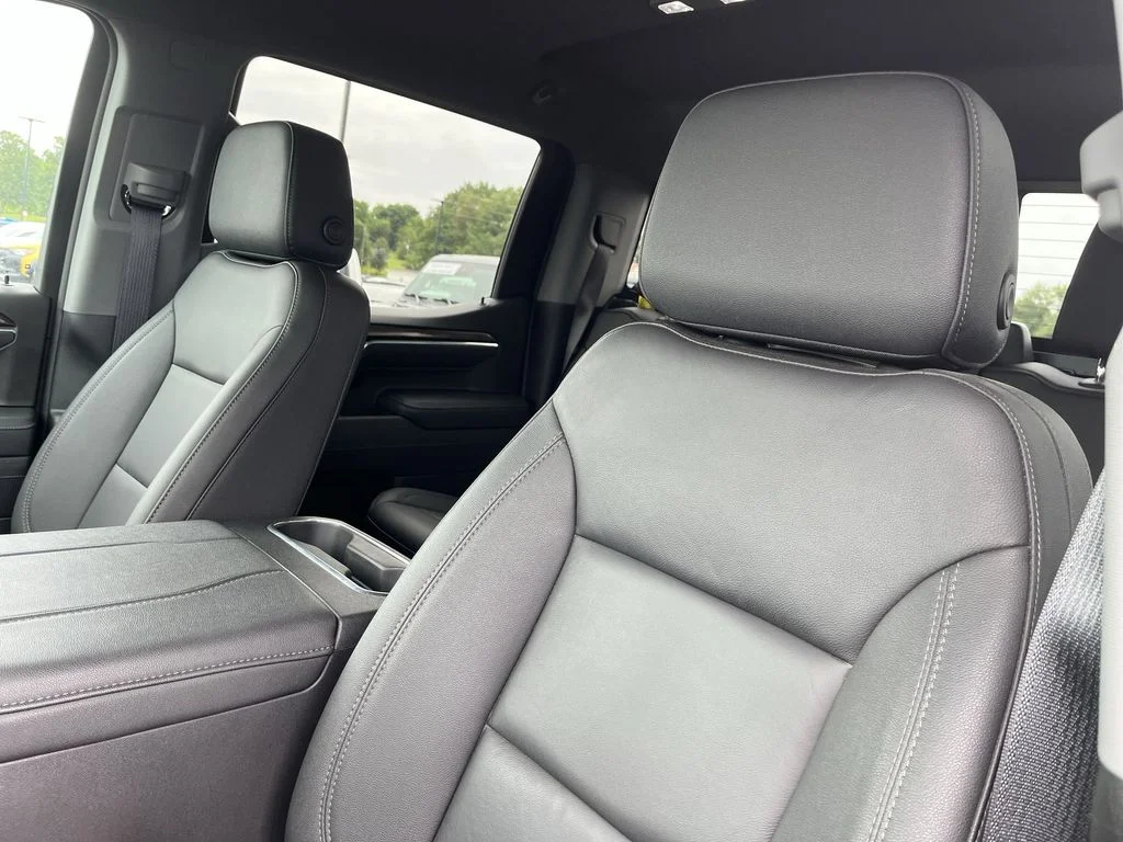Used 2025 Gray Chevrolet LT Trail Boss image 11