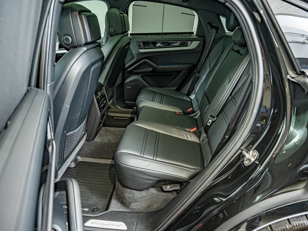 2025 Porsche Cayenne Coup E-Hybrid - Photo 35
