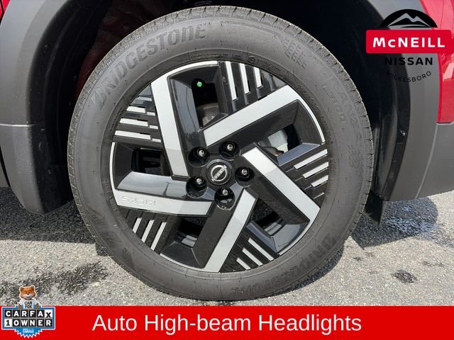 Used 2025 Red Nissan SV image 12