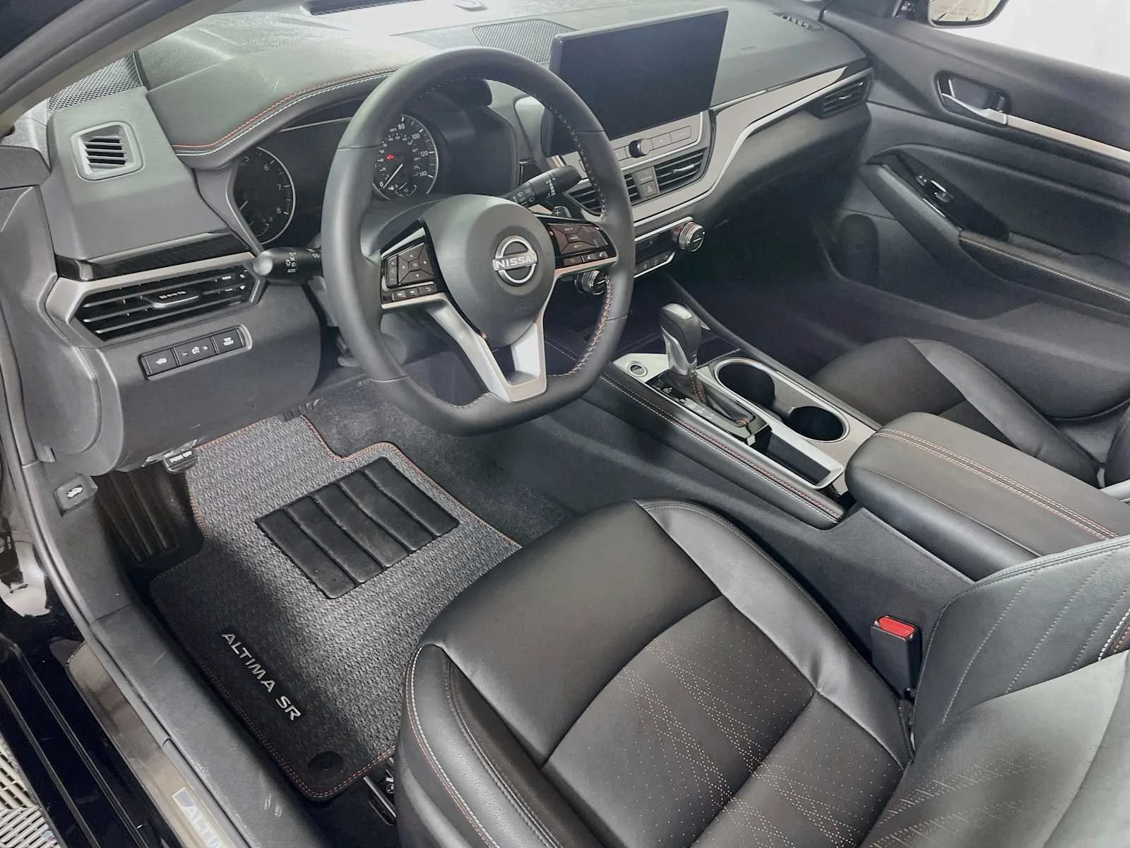 Certified Used 2025 Super Black Nissan SR image 7