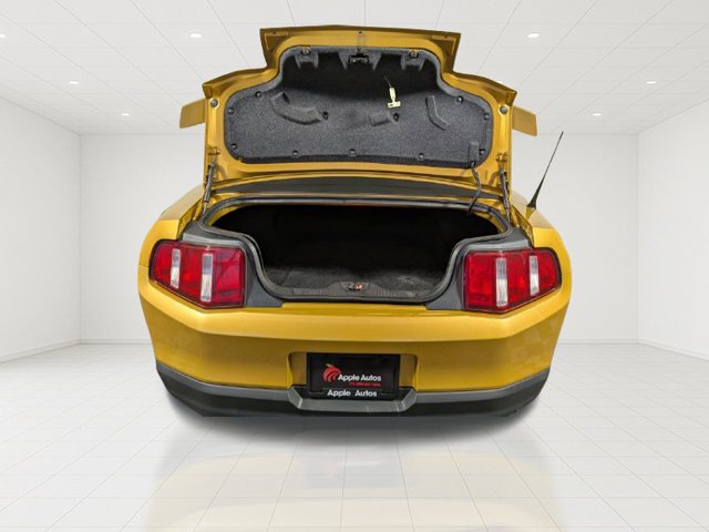 Used 2010 Gold Ford V6 image 7