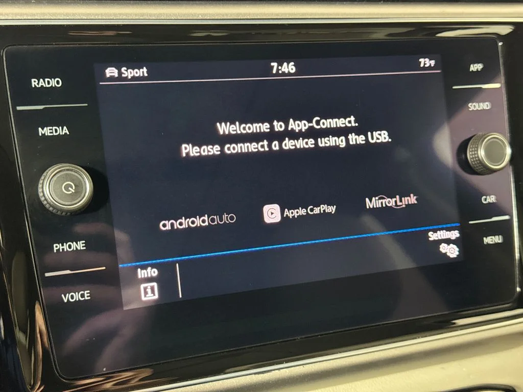 Used 2018 Blue Volkswagen SEL image 23