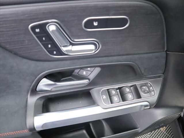 2026 Mercedes-Benz GLB AMG GLB 35 - Photo 24