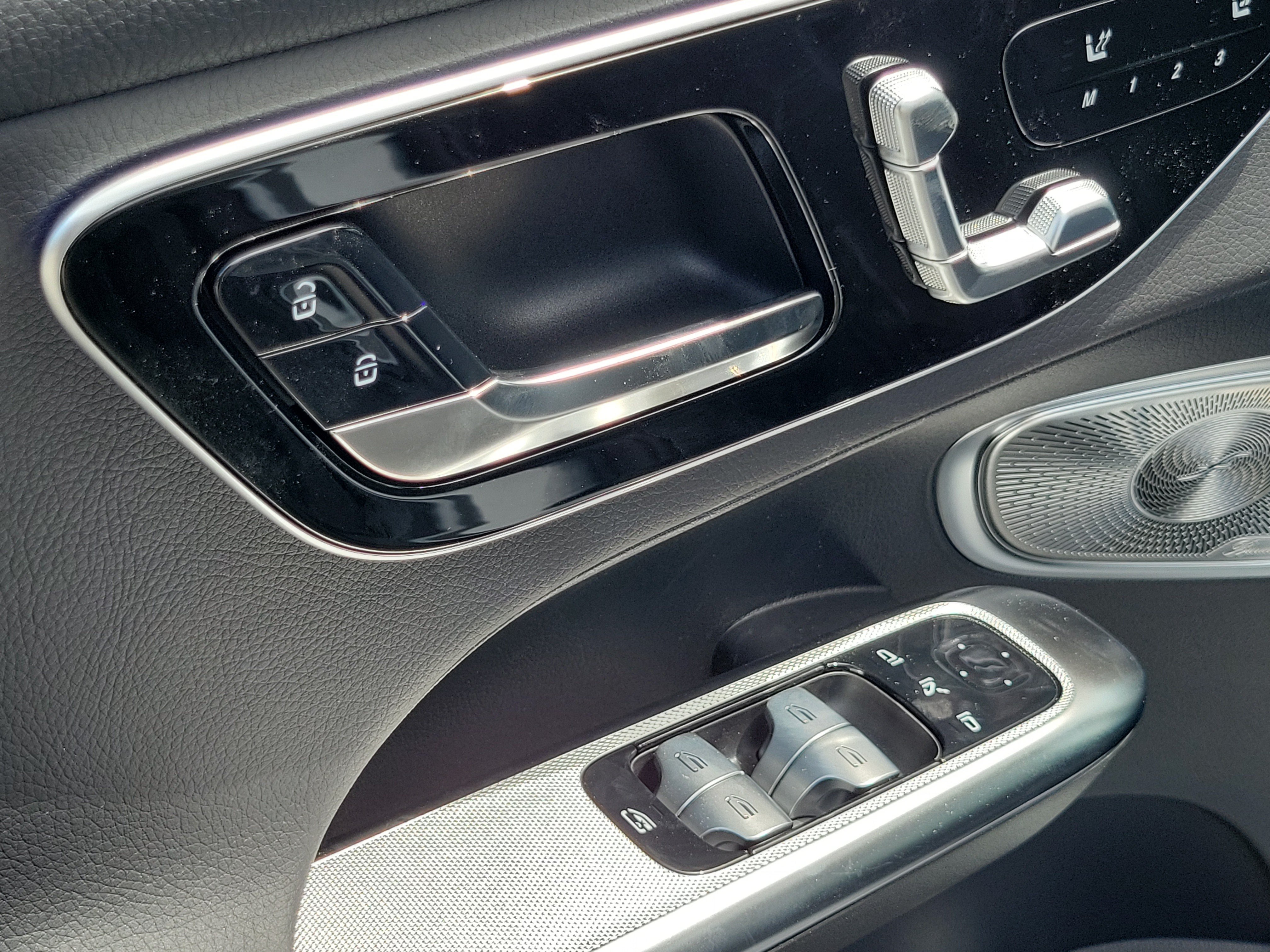 New 2026 Cirrus Silver Metallic Mercedes-Benz GLC 300 image 49