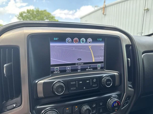 Used 2017 Silver GMC Denali image 21
