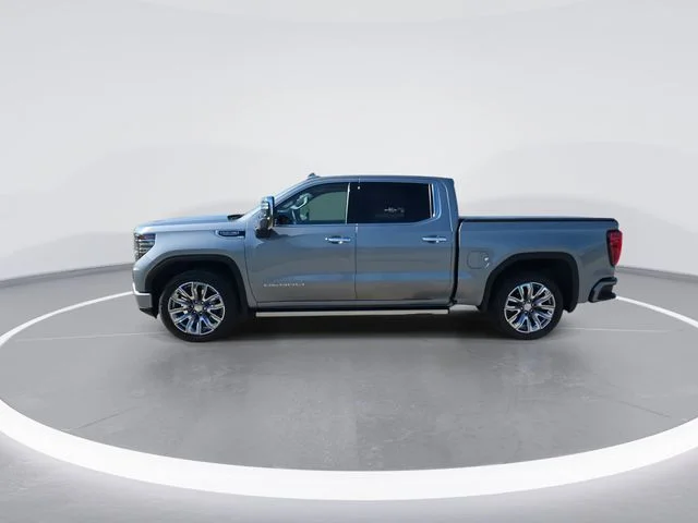 Used 2024 Silver GMC Denali image 5