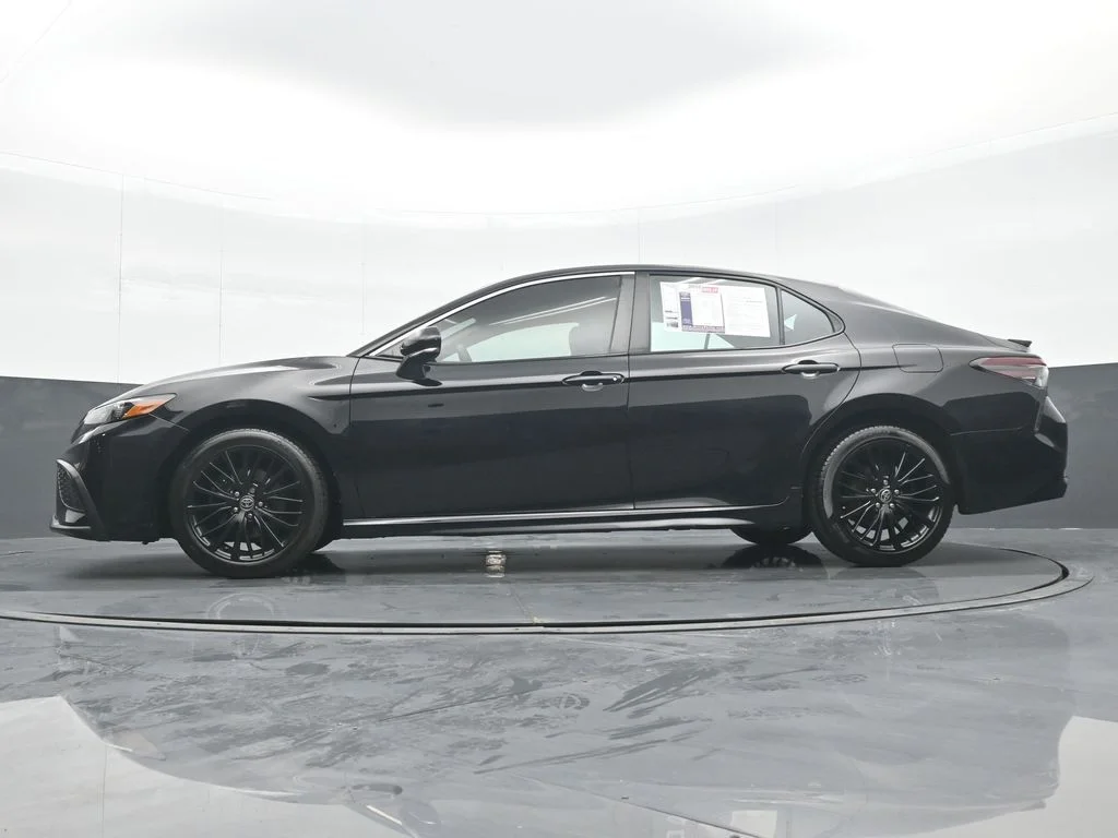 Used 2022 Black Toyota SE Nightshade image 27