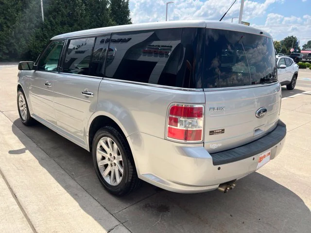 Used 2009 Silver Ford SEL image 4