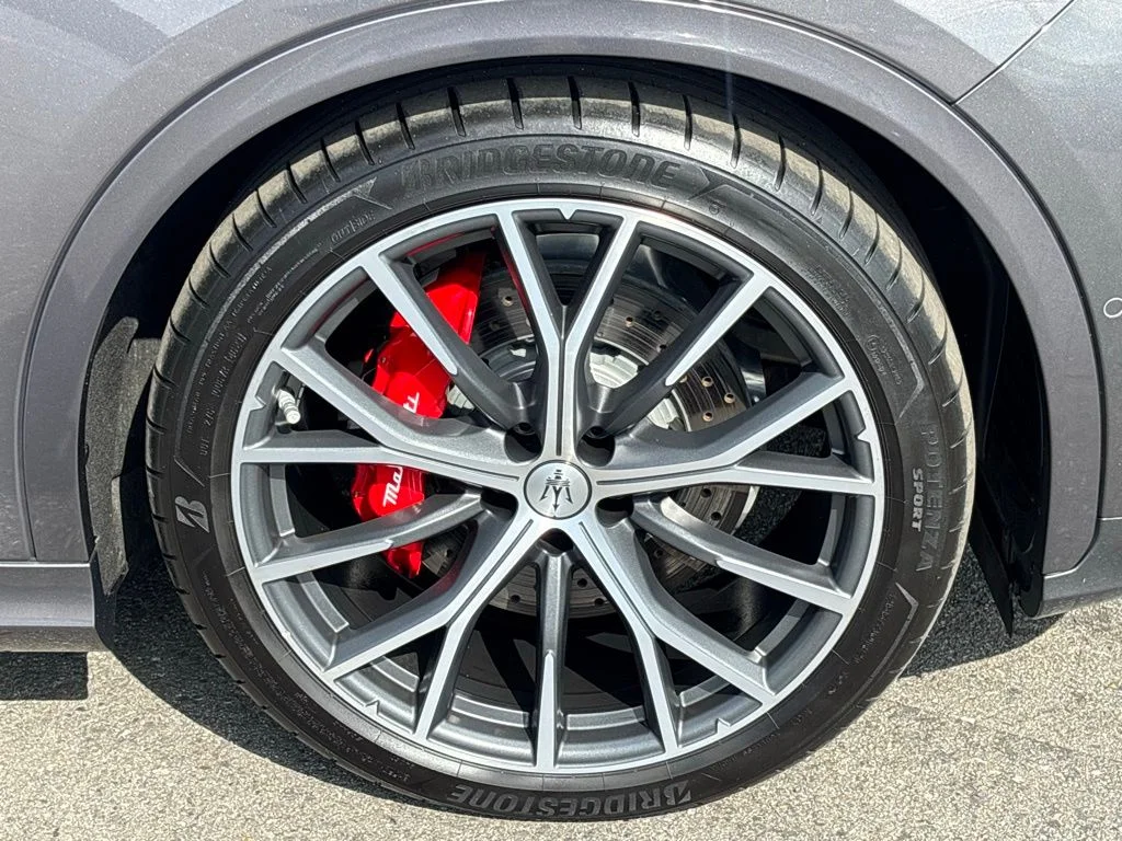 Used 2024  Maserati Trofeo image 34