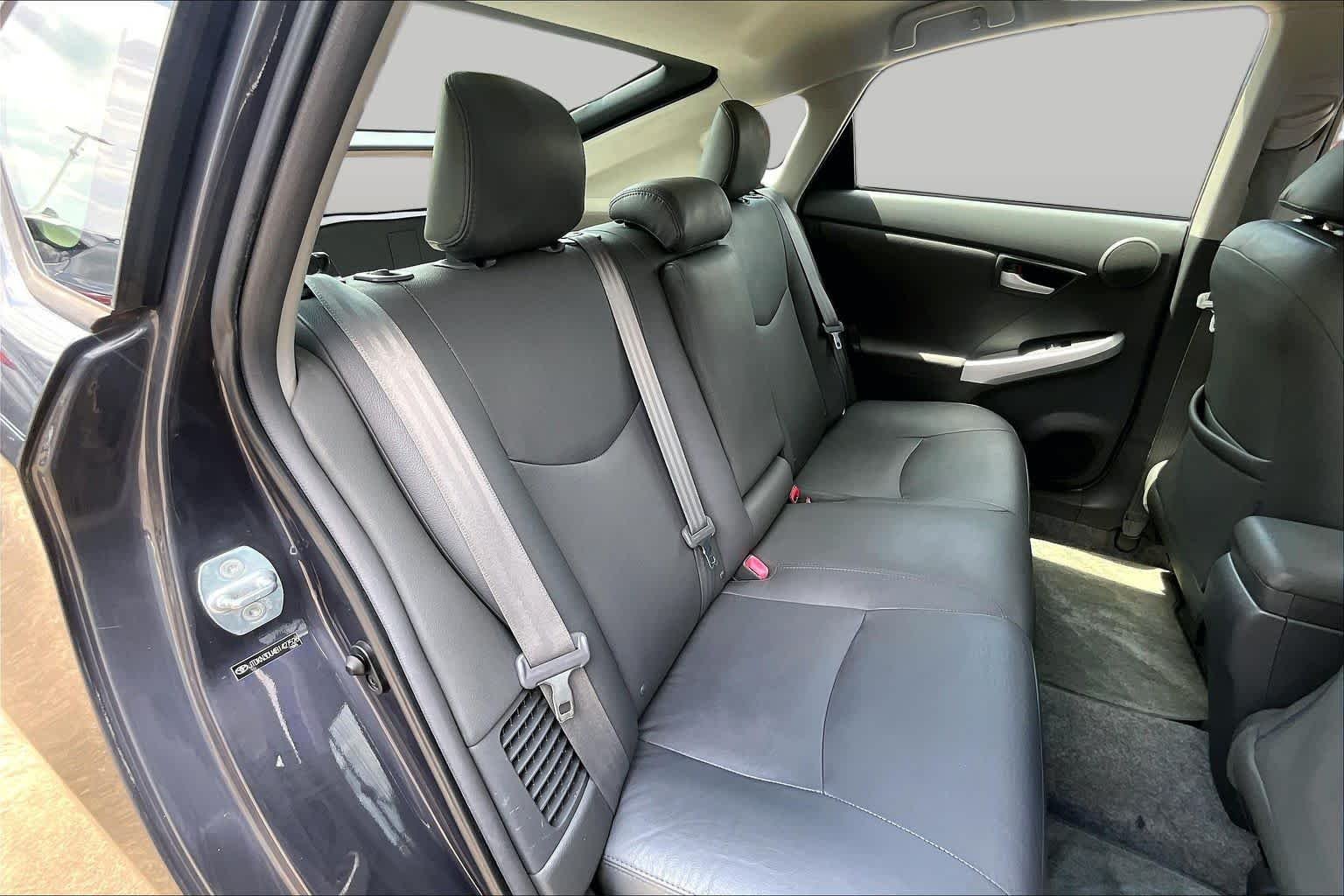 Used 2011 Winter Gray Metallic Toyota III image 20
