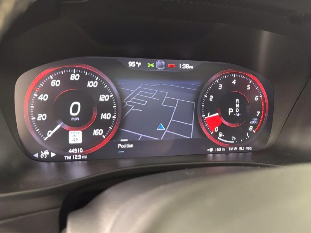 2021 Volvo XC40 R-Design - Photo 19