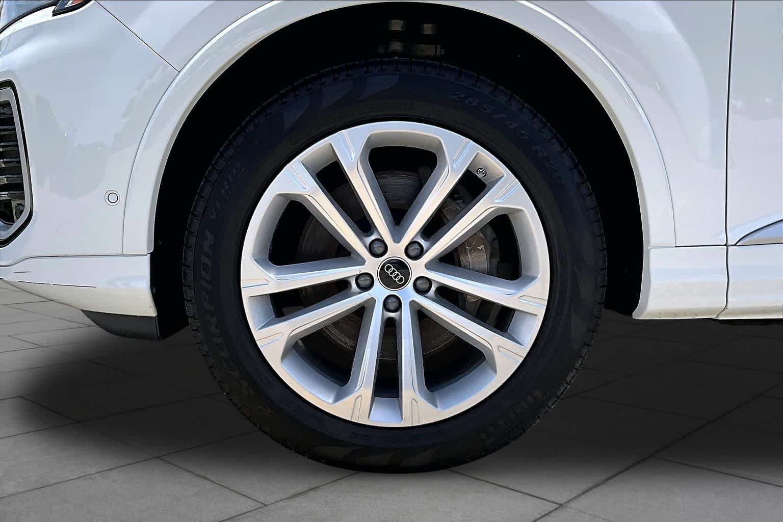 Used 2025 Carrara White Audi Premium Plus image 11