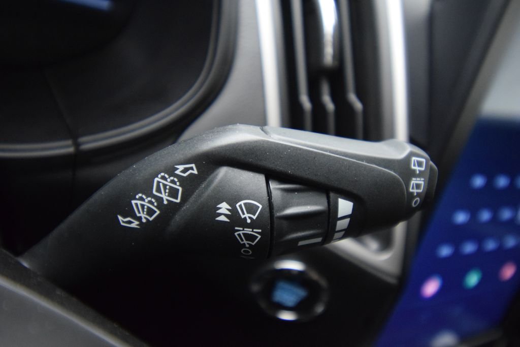 Used 2022 Blue Metallic Ford SEL image 39