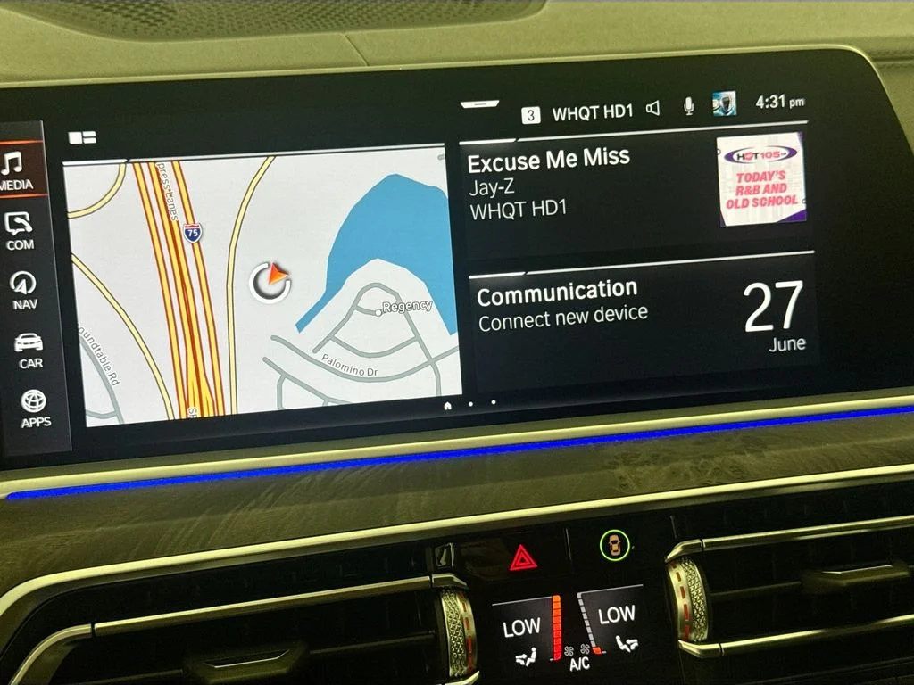 Used 2021 White BMW sDrive40i image 15