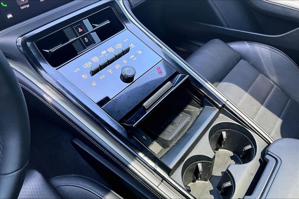 Used 2025  Porsche 4 image 26