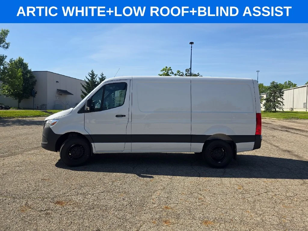New 2026 Arctic White Mercedes-Benz Cargo 144 WB image 10