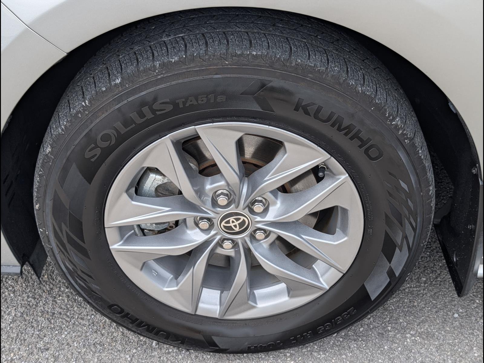 2022 Toyota Sienna XLE - Photo 25