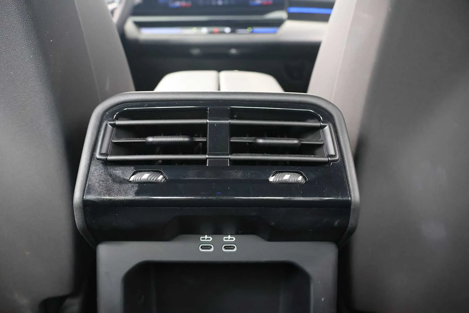 Used 2024 Dark Graphite Metallic BMW 530i xDrive image 25