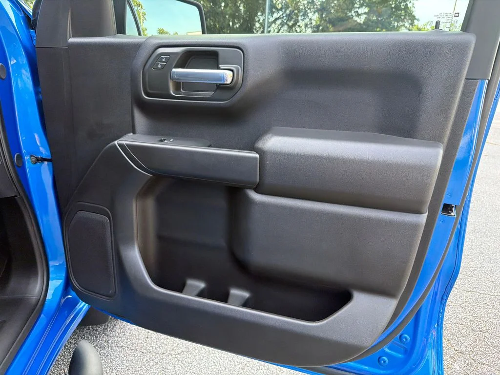 Used 2025 Blue Chevrolet Custom image 14